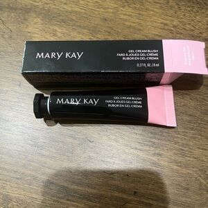 Mary Kay Gel Cream Blush - Limited Edition Blushing Pink
